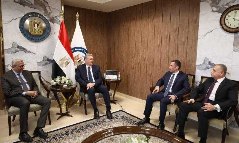 وزير البترول يستقبل وفدا برلمانيا رفيع المستوى