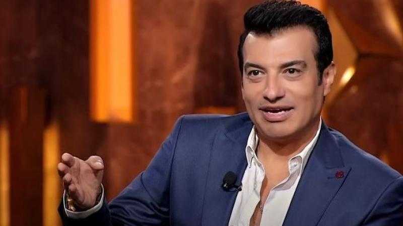 إيهاب توفيق: أغنية تترجى فيا عن قصة حب مأساوية عشتها