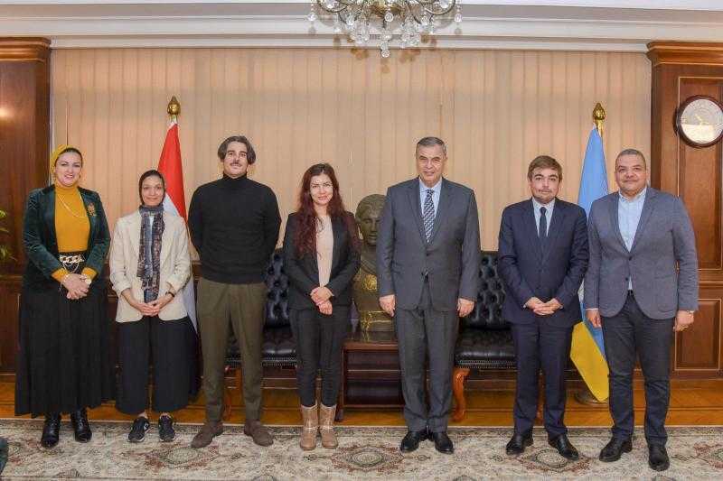 محافظ الإسكندرية يستقبل قنصل عام فرنسا لبحث تنفيذ مشروع الدراجات الكهربائية