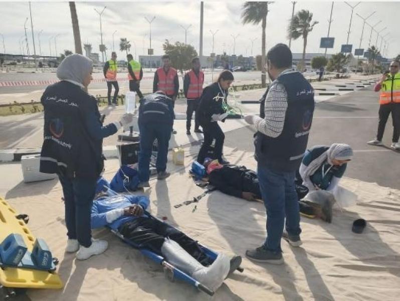 نجاح تجربة محاكاة للتعامل مع حقيبة مجهولة تحوي قنبلة بمطار الغردقة.. صور