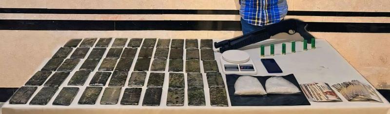 بقيمة 36 مليون جنيه.. ضبط أسلحة ومخدرات في حملات مكبرة بأسيوط