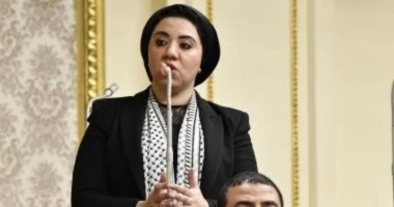 أميرة صابر تتقدم باقتراح لتوفير برنامج تعليمى مدعم بتطبيقات الذكاء الاصطناعى