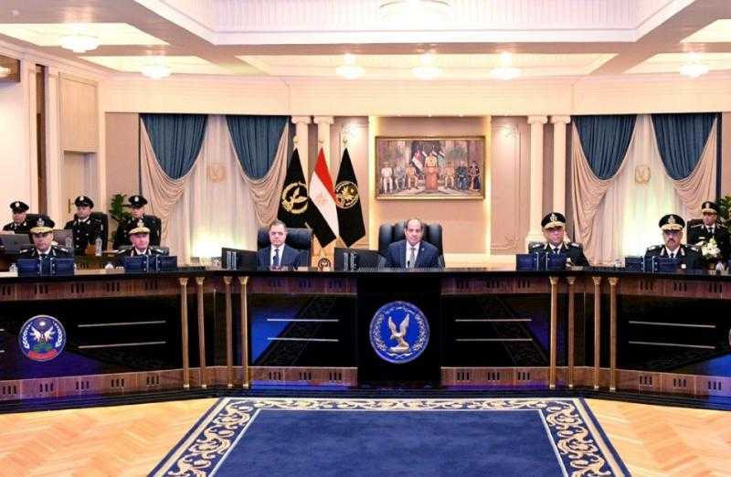 الرئيس السيسي يتابع اختبارات كشف الهيئة للطلاب والطالبات المتقدمين للالتحاق بكلية الشرطة