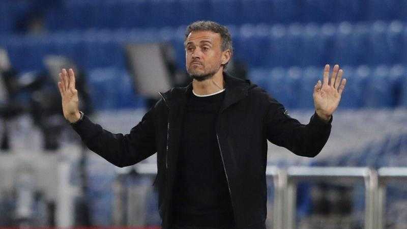 مدرب باريس سان جيرمان: دوناروما كان محظوظا بعدم إصابته في العين