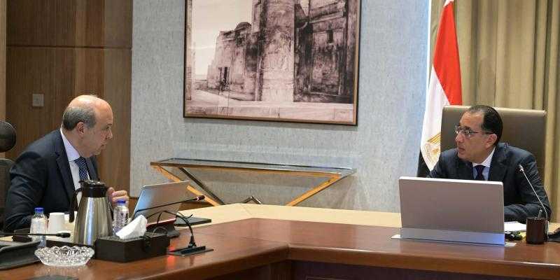 مدبولي يتابع الموقف التنفيذي لبوابة الجمهورية الجديدة الجوية «مبنى 4 بمطار القاهرة الدولي»