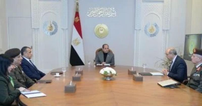 الرئيس السيسى يطلع على موقف تطوير منظومة الطيران المدنى بجميع مكوناتها على مستوى الملاحة الجوية وأسطول الطائرات والمطارات وتنمية مهارات الكوادر البشرية