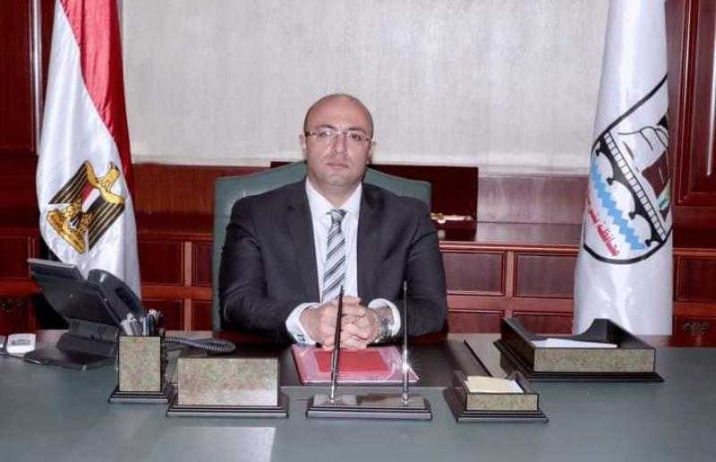 محافظ بني سويف يناقش جهود ونتائج 44 زيارة للتفتيش المالي والإداري