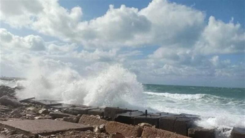 حالة الطقس.. الأرصاد: شبورة وأمطار واضطراب في الملاحة البحرية