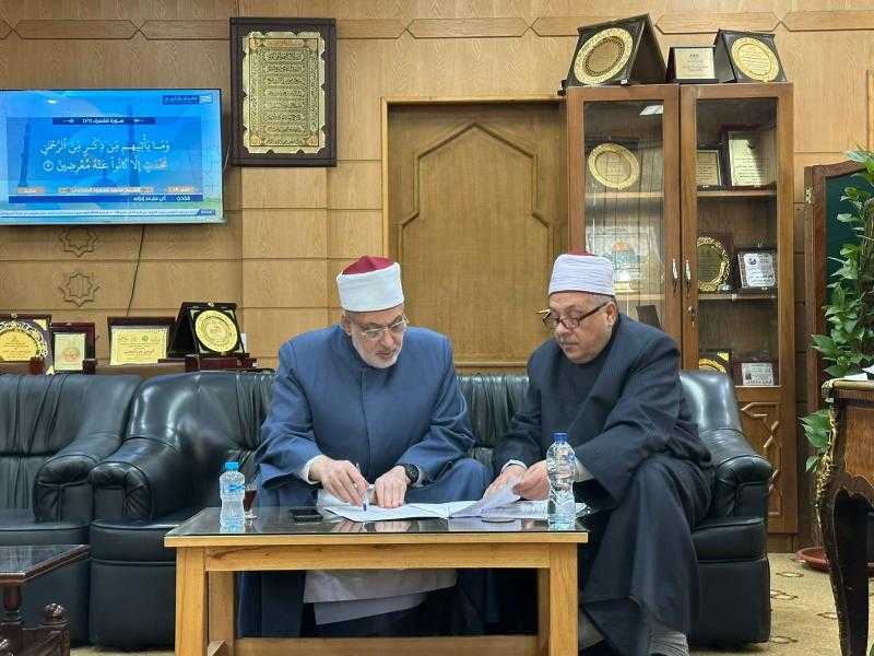 وكيل الأزهر يُناقش مع رئيس قطاع المعاهد الأزهرية جداول امتحانات الشهادة الثانوية وأبنائنا بالخارج