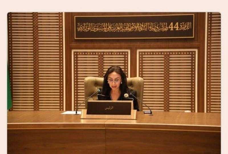 الهيئة الوطنية للإعلام تحظر استضافة العرافين والمنجمين.. لمواجهة التفكير الخرافي