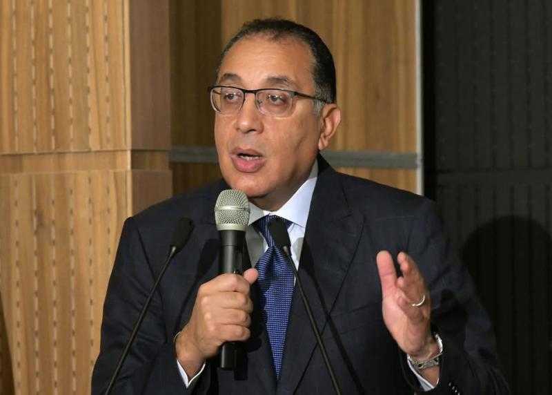 رئيس الوزراء خلال لقاء عددٍ من المستثمرين : نتوقع معدل نمو يتجاوز 4% العام المقبل