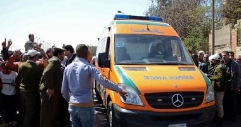 انتشال جثة شخص انهارت عليه حفرة أثناء التنقيب عن الآثار في كرداسة