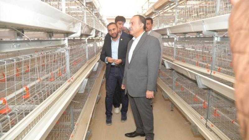 محافظ أسيوط يتفقد التوسعات الجديدة لأكبر مشروع داجني بالمحافظة بالظهير الصحراوي بالقوصية