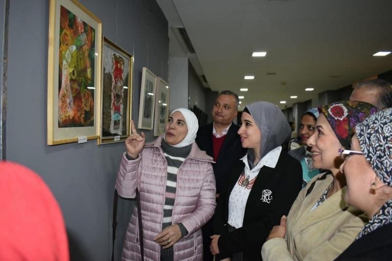 نائب وزير السياحة والآثار تفتتح الدورة الثانية لملتقى فنانى التراث السادس بمتحف الفن الإسلامي