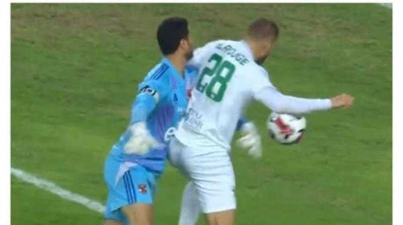 نجم الأهلي السابق يحسم الجدل حول أحقية المصري لضربة جزاء أمام المارد الأحمر