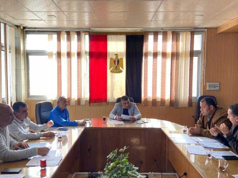 رئيس جهاز دمياط الجديدة يلتقي شركات المرافق والطرق.. ويتفقد أعمال التطوير بالمنطقة الحرة للاستثمار