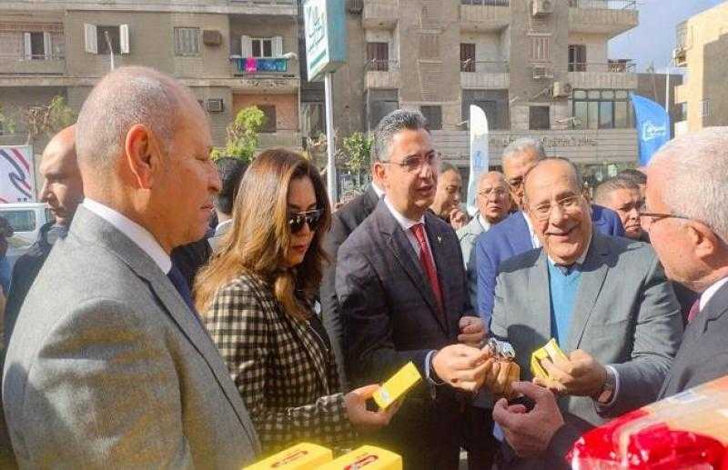 وزير التموين يفتتح سوق اليوم الواحد بالجمالية لتوفير السلع بتخفيضات 30%