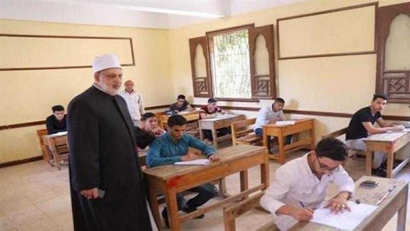 بدء امتحانات الثانوي الأزهري للترم الأول بالفقه والرياضيات والفلسفة