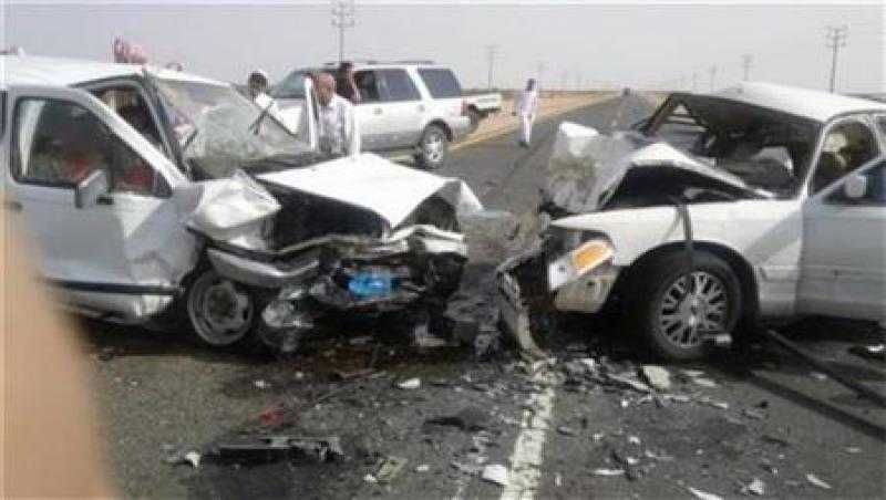 مصرع وإصابة 8 أشخاص إثر حادث تصادم سيارتين فى طريق الإسكندرية الصحراوى
