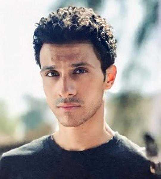 عصام عمر: «رامبو» فيلم شعبي وجذبتني فكرة التخلي