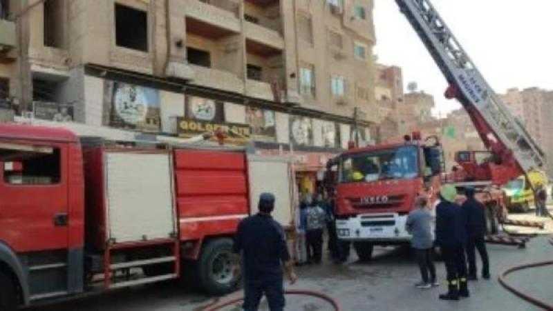 النيران تشتعل بمحل صيانة كهرباء في سوهاج