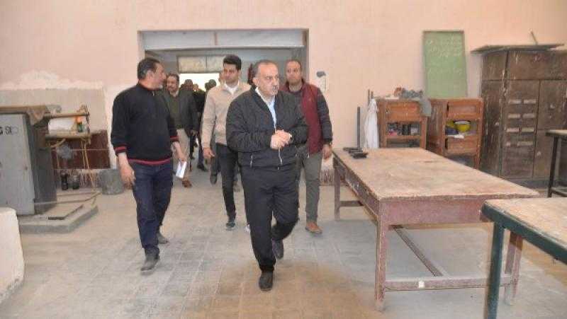 محافظ أسيوط يتفقد أقسام وورش مدرسة ساحل سليم الثانوية الصناعية بنين