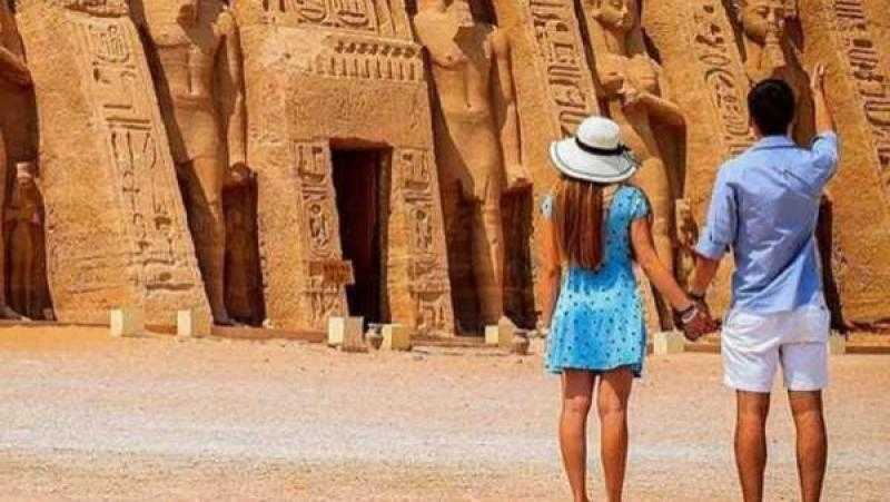 محافظ أسوان: تنفيذ مشروعات تنموية وخدمية لزيادة حركة السياحة بـ2 مليار جنيه