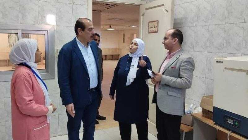 نائب وزير الصحة يتفقد مركزي طب أسرة المعصرة والدويقة للتأكد من جودة الخدمات