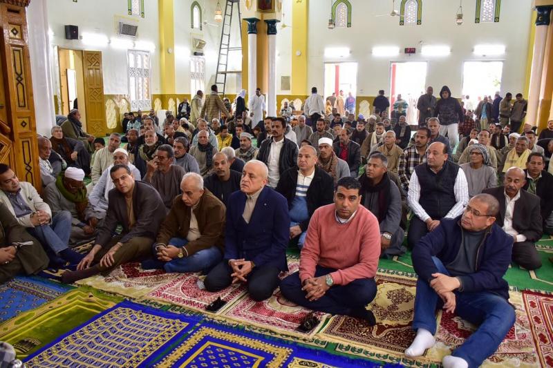 محافظ الأقصر يتابع تطوير مسجد السيد يوسف بالكرنك وتغيير الأرضيات