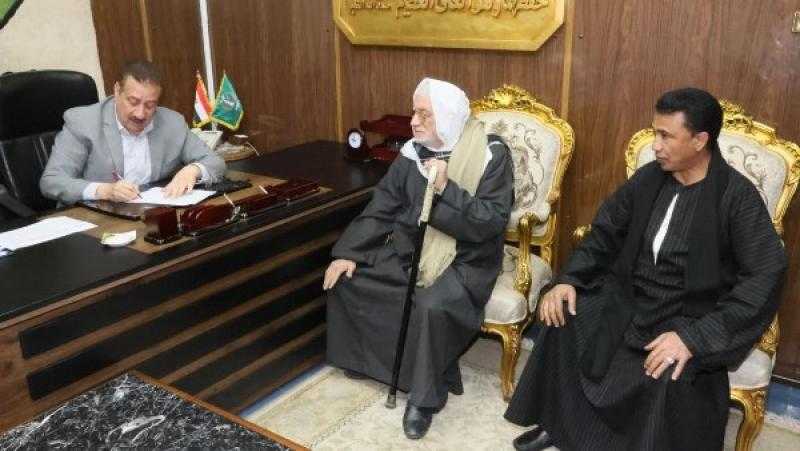 محافظ المنوفية يقرر صرف مساعدات مالية وعينية ومواد غذائية لعدد من الحالات الإنسانية