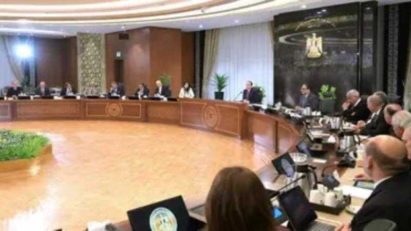 السادات: حديث رئيس الوزراء مع رجال الأعمال بادرة طيبة