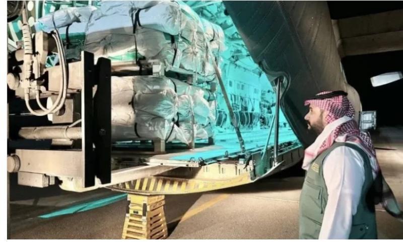 مغادرة الطائرة الإغاثية السعودية السادسة لمساعدة الشعب السوري