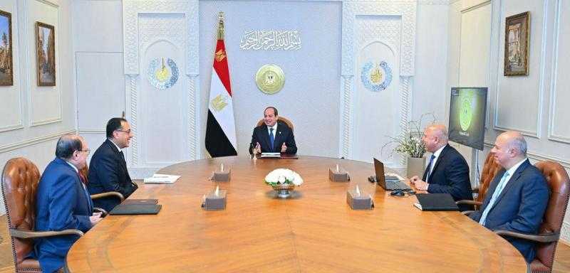 الرئيس السيسي يطلع على موقف مشروعات النقل والصناعة.. ويبحث مشروعات الربط البرى والسكك الحديدية مع الدول الأفريقية