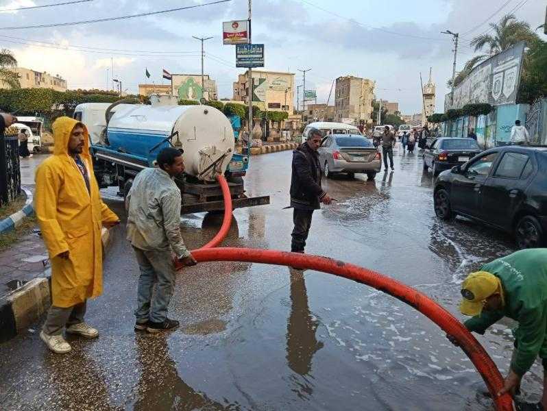 أمطار غزيرة في المنوفية وطوارئ لسحب تجمعات المياه.. صور