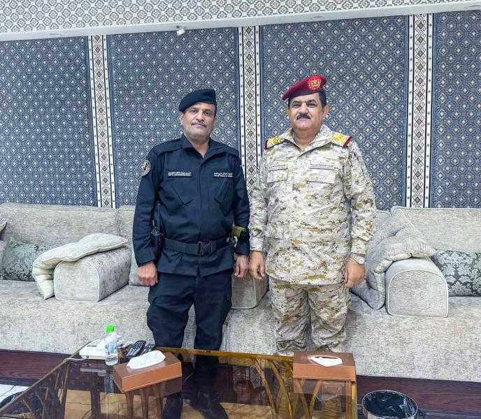 تفاصيل لقاء وزير الدفاع اليمني مع رئيس جهاز مكافحة الإرهارب