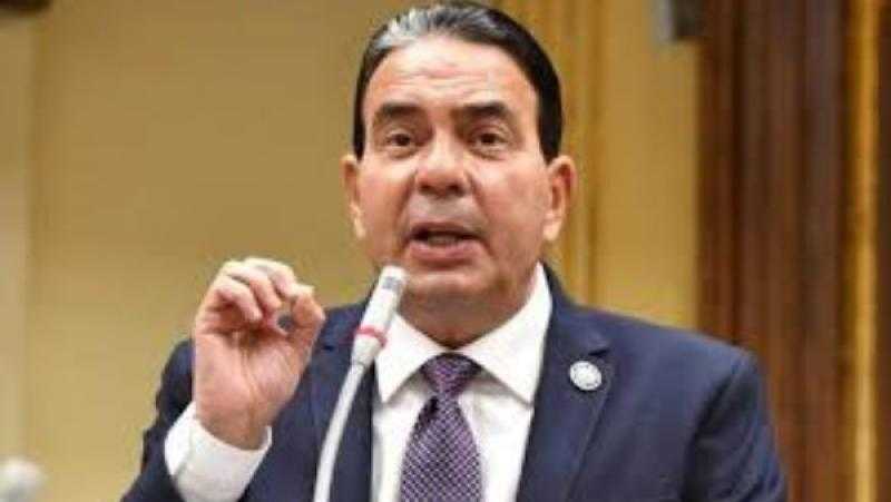 ما الفارق بين الخطأ الطبي العادي والجسيم؟.. أيمن أبو العلا يوضح