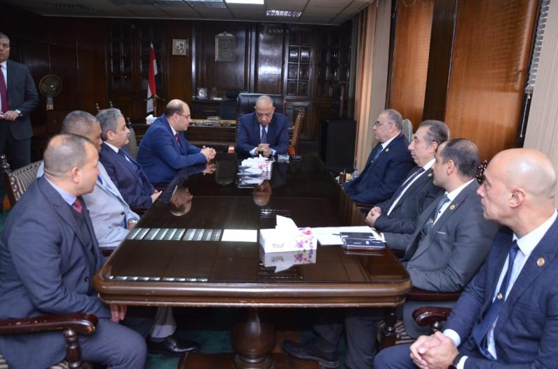 وزير الكهرباء يتابع مشروع المحطة النووية بالضبعة