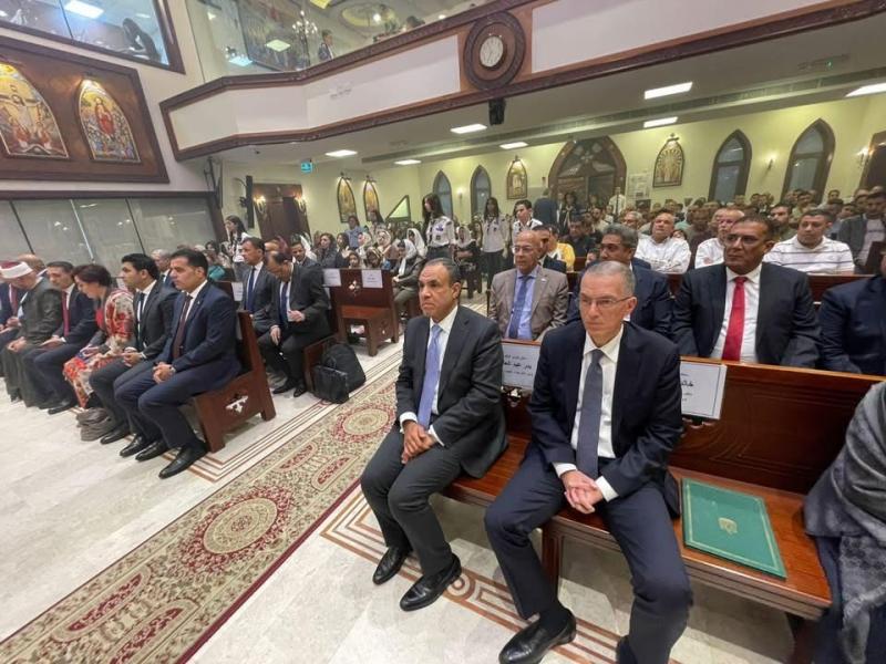 وزير الخارجية والهجرة يشارك في قداس عيد الميلاد المجيد بالكنيسة الأرثوذكسية المصرية في عُمان