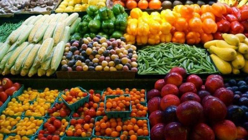 أسعار الخضراوات والفاكهة اليوم في سوق الجملة بـ6 أكتوبر