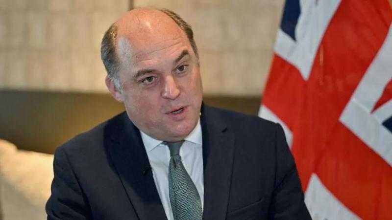 وزير الدفاع البريطاني: سنقود عملية لمراقبة أسطول الظل الروسي