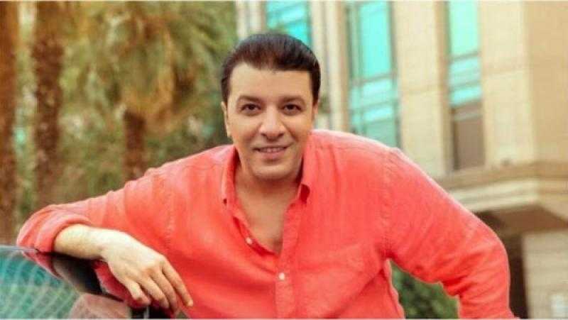 شاعر وملحن .. مصطفي كامل يحصل علي العضوية البروفيشينال علي مستوي العالم