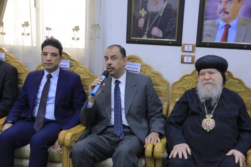 محافظ سوهاج يزور المطرانيات والكنائس ويقدم التهنئة للإخوة الأقباط بمناسبة عيد الميلاد