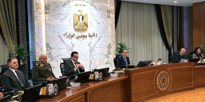 وزير الصحة والسكان يقدم عرضا حول فيروس HMPV ومعدل انتشاره