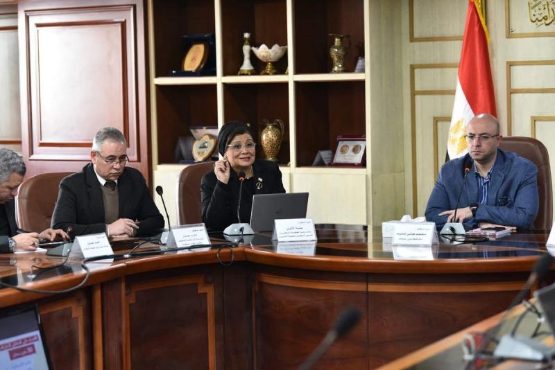 نائب وزير الصحة تتفقد عدداً من الوحدات الصحية في محافظة بني سويف