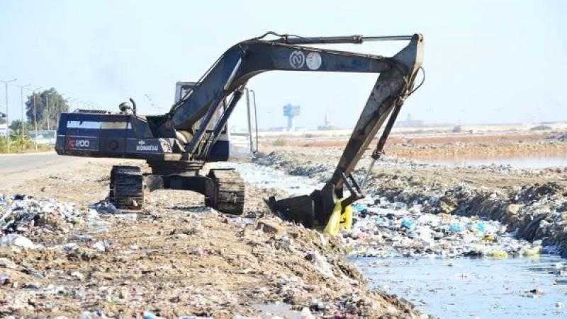 رئيس مدينة بورفؤاد يوجه بتكثيف الجهود وتطهير مصرف الملاحات