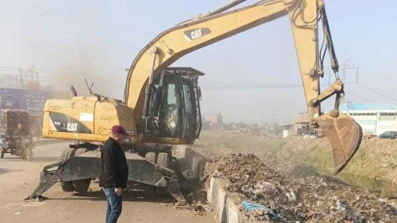 محافظ أسيوط: رفع القمامة والمخلفات بالطريق الدائري على ترعة الملاح