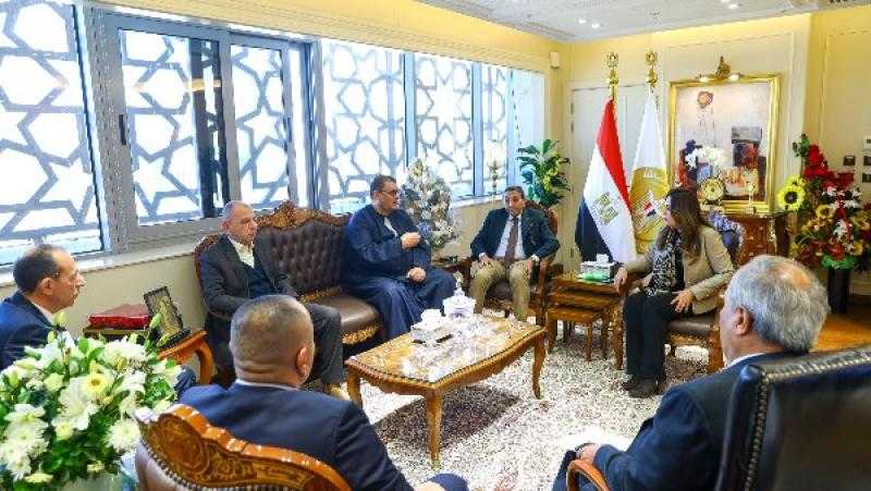 التصالح في مخالفات البناء على مائدة وزيرة التنمية المحلية وأعضاء بالبرلمان