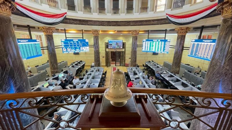 البورصة تخسر 13 مليار جنيه والمؤشر الرئيسي يتراجع بنسبة 1.15%