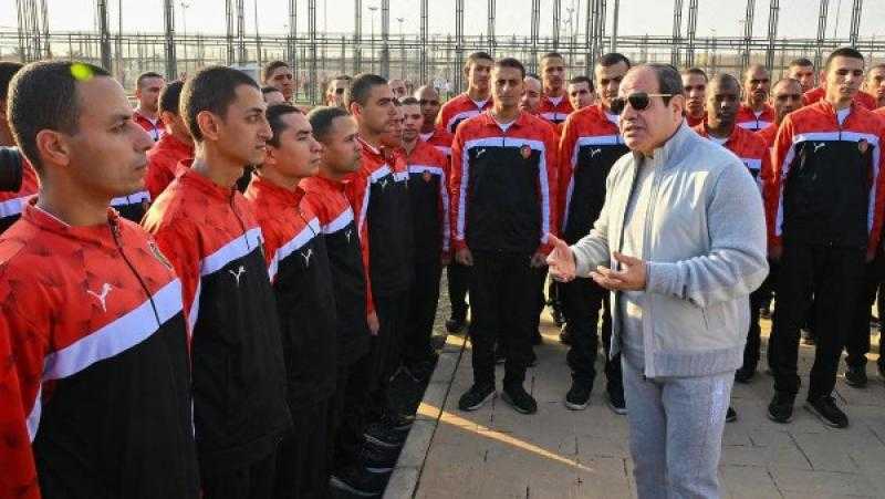 الرئيس السيسي يتفقد الأكاديمية العسكرية المصرية فجرا.. صور
