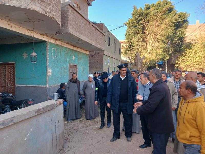 محافظ أسيوط يتفقد موقع انهيار منزل أسفر عن مصرع 5 وإصابة 4 بقرية بني شقير.. صور